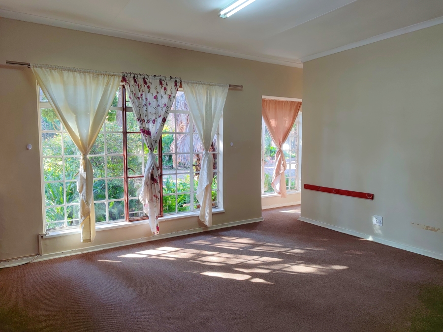 4 Bedroom Property for Sale in Flamwood North West